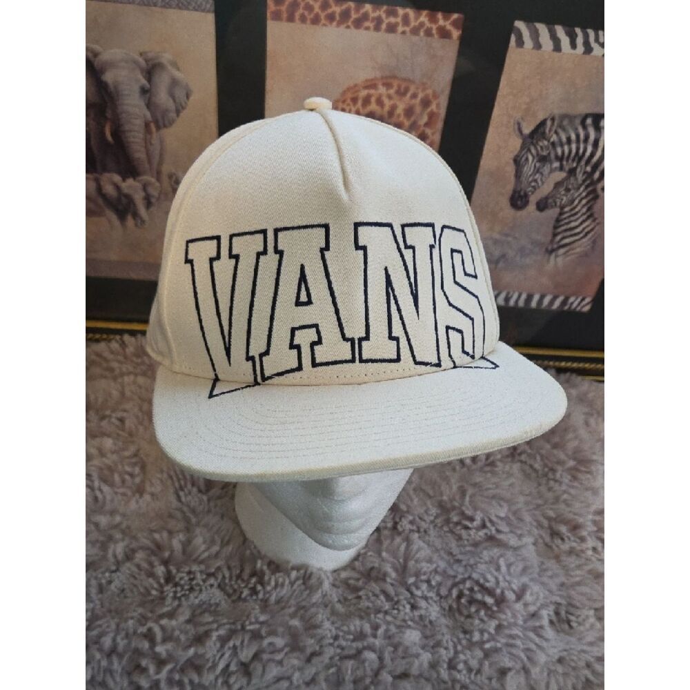 Vans Cream Snapback with Bold Black-Outline Logo - Picture 2 of 6